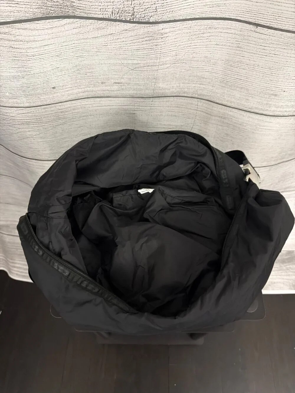 Lesportsac spacious lightweight